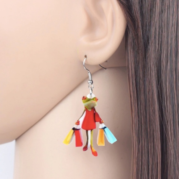 New, shopping lady frog dangle Earrings - Picture 3 of 5